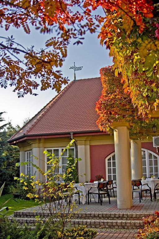 Pensjonat Zacisze Plewiska Εξωτερικό φωτογραφία